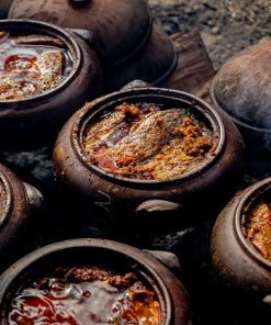 Cá kho làng Vũ Đại kho bằng củi nhãn